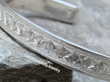 Load image into Gallery viewer, Hand Engraved Sterling Cuff